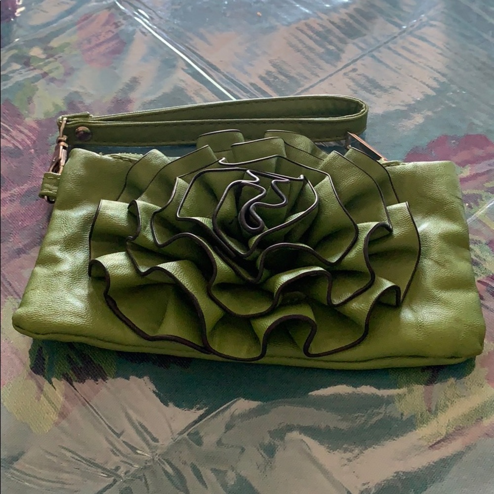 Wristlet - Picture 2 of 4